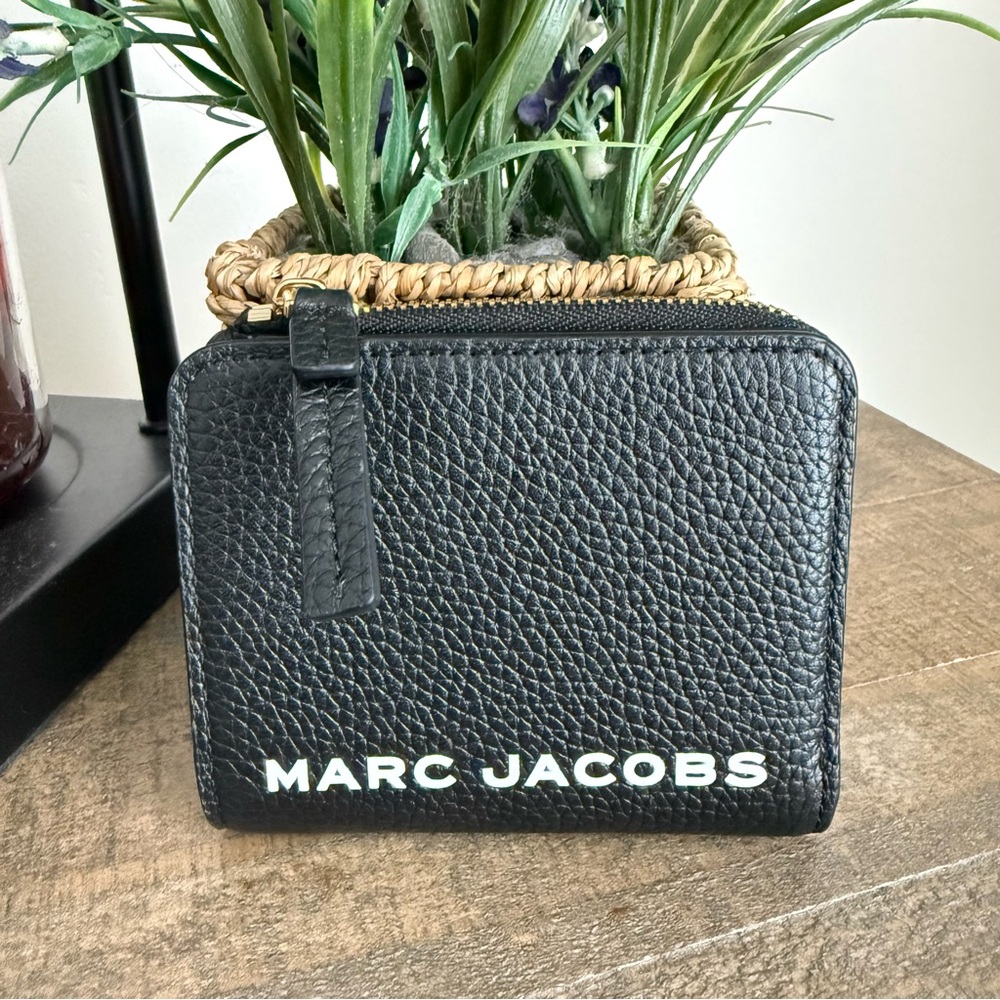 Marc Jacobs small wallet